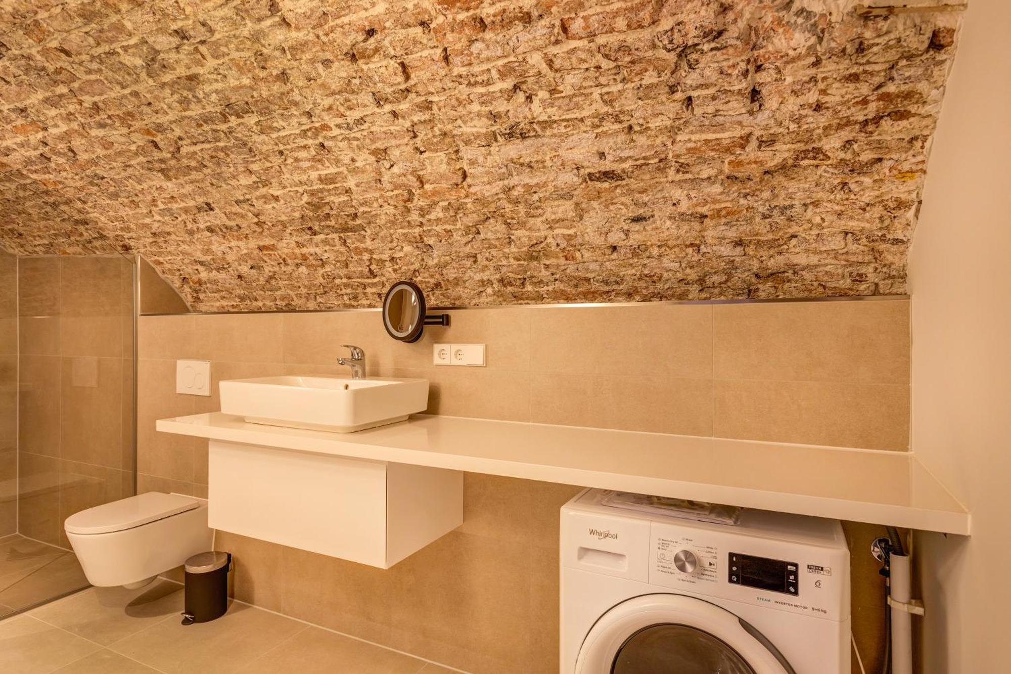 Hébergement de vacances Luxurious Renovated In Center With View On The Old Canal *